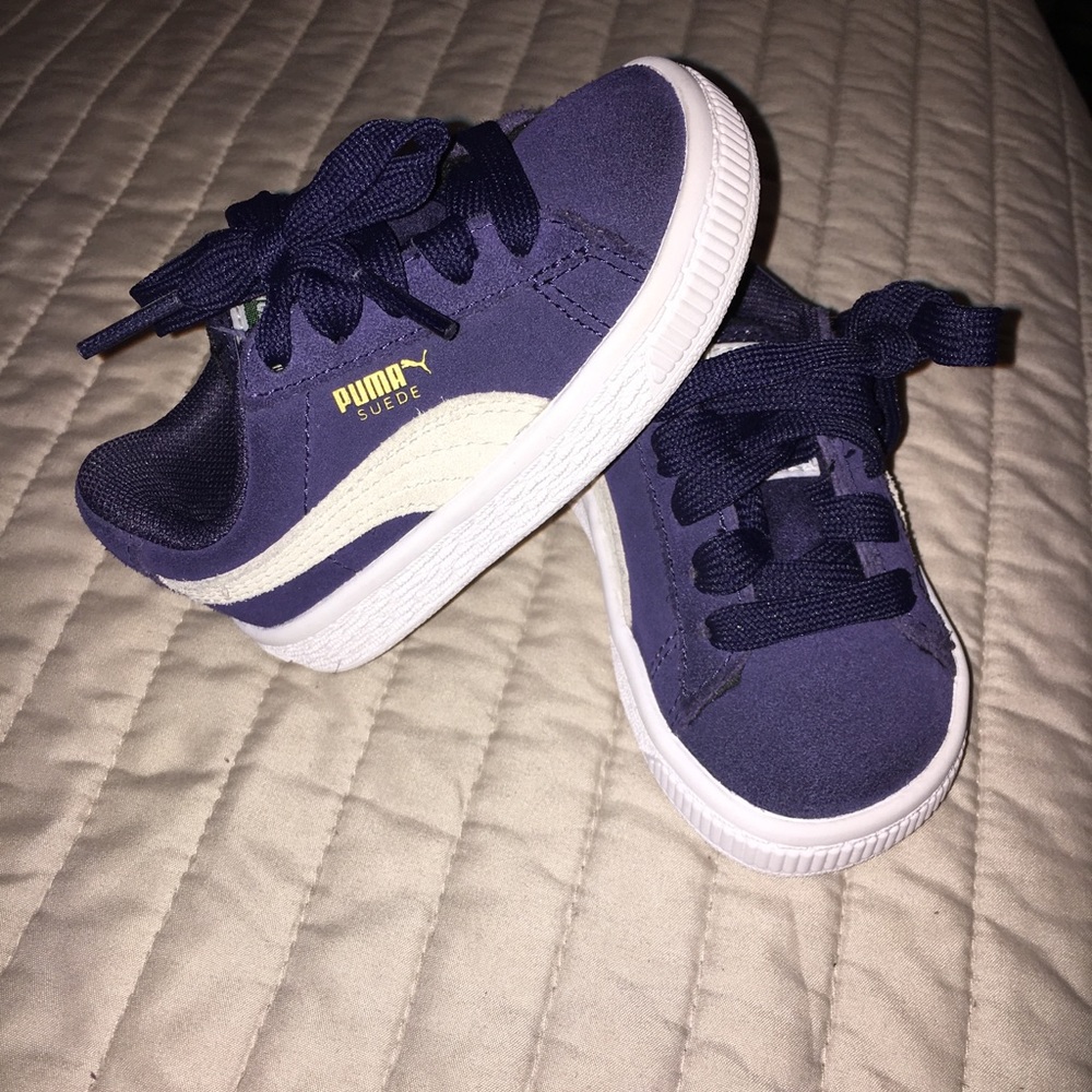 Navy Blue Suede Size 4 Puma